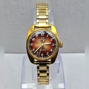 Womens Vintage Caravelle By Bulova Electronic Watch Gold Tone New Battery